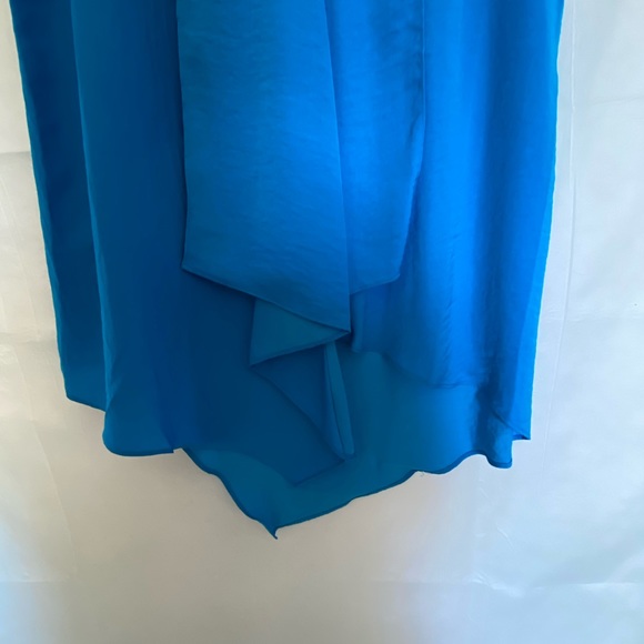 Teal Sleeveless Blouse - Picture 3 of 3